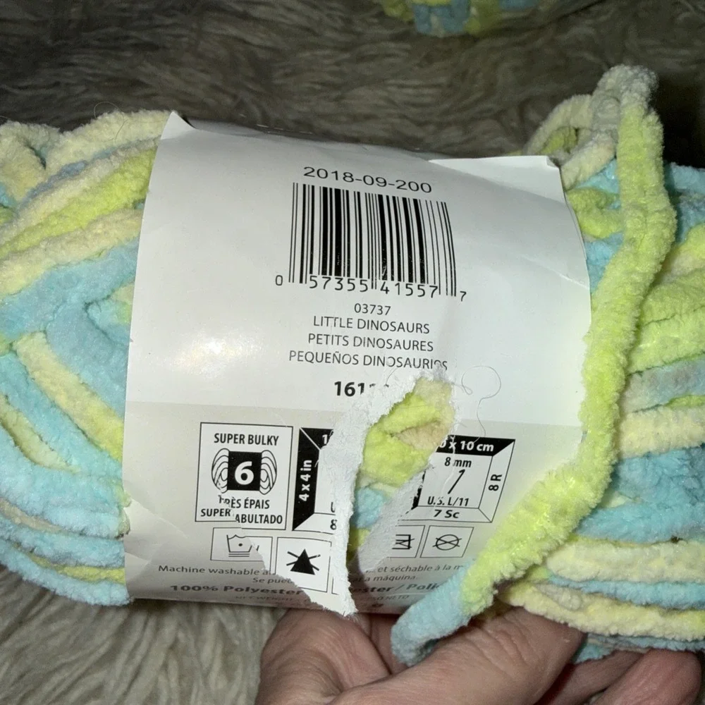Bernat Baby Blanket Yarn, 3.5 oz, 72 Yds, Gauge 6 Super Bulky, Little Dinosaurs